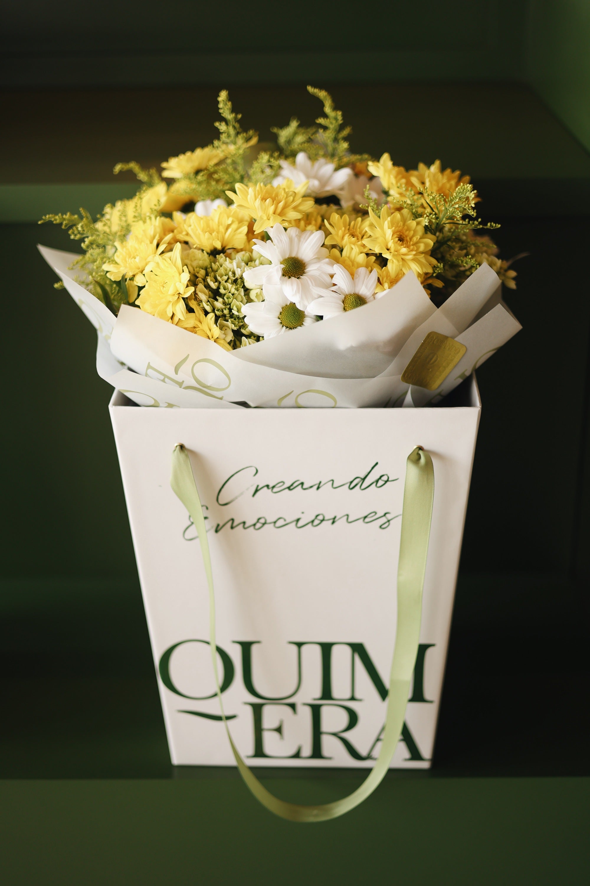 ATADO FLORES AMARILLAS GRANDE