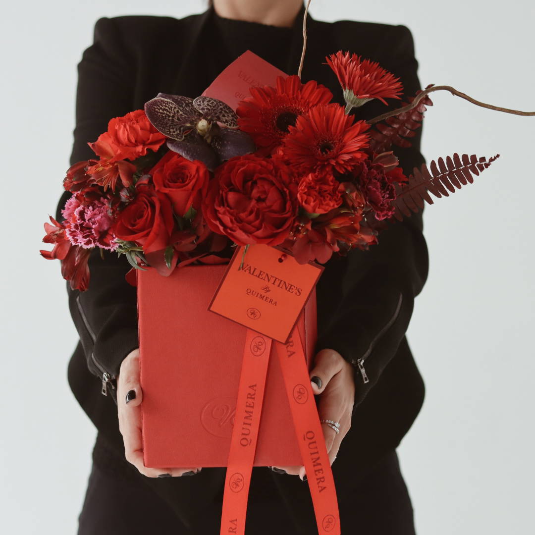 El Encanto Floral del 14 de Febrero: Celebrando el Amor con Elegancia" 🌹💖