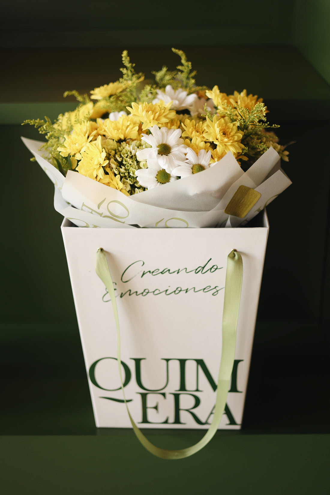 ATADO FLORES AMARILLAS GRANDE