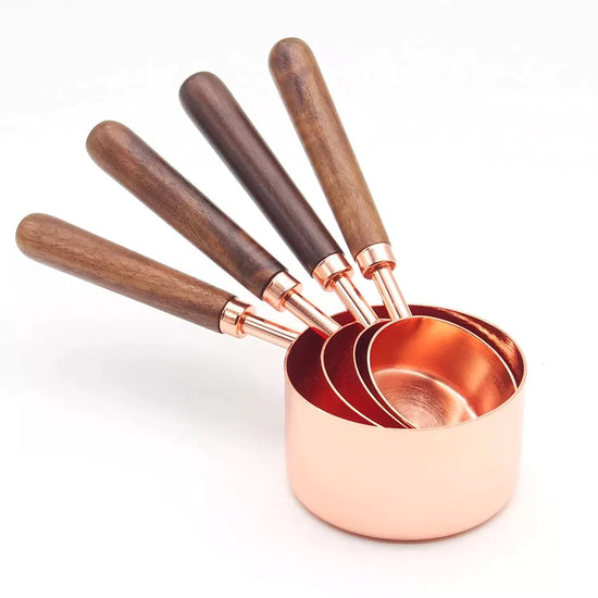 TAZAS Y CUCHARAS MEDIDORAS ROSE GOLD/BAMBU